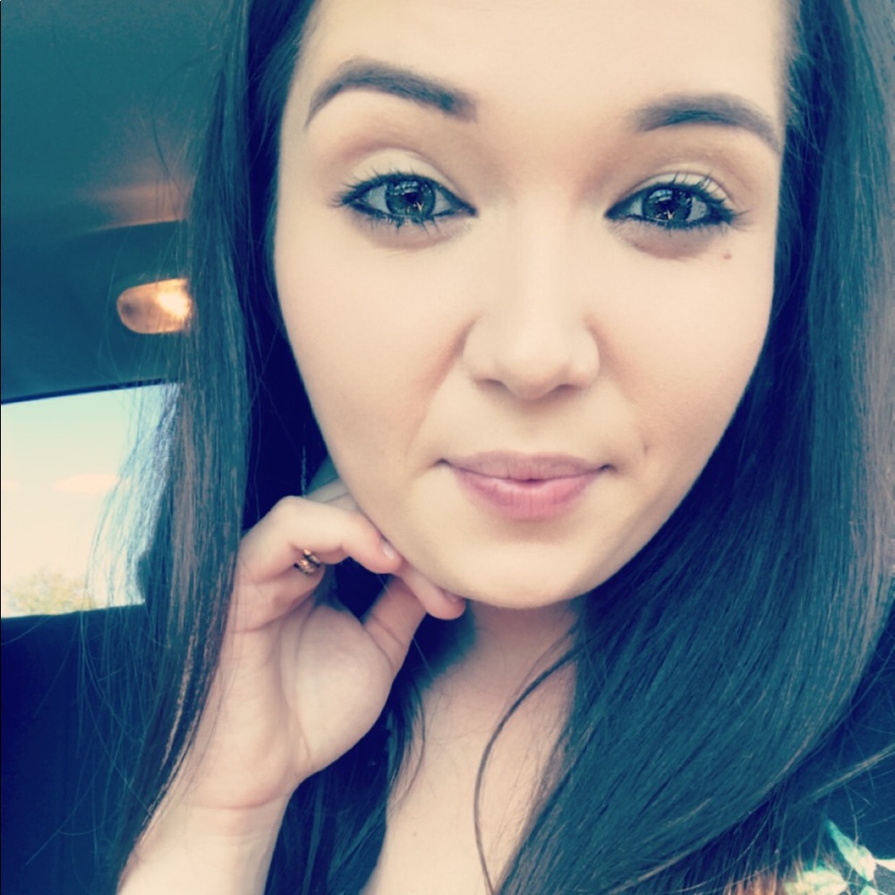 Meet your Posher, Christina